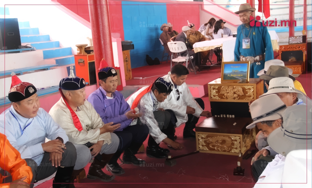 ӨНӨӨДӨР: Сар шинийн баярт зориулсан шагайн харвааны тэмцээн болно.