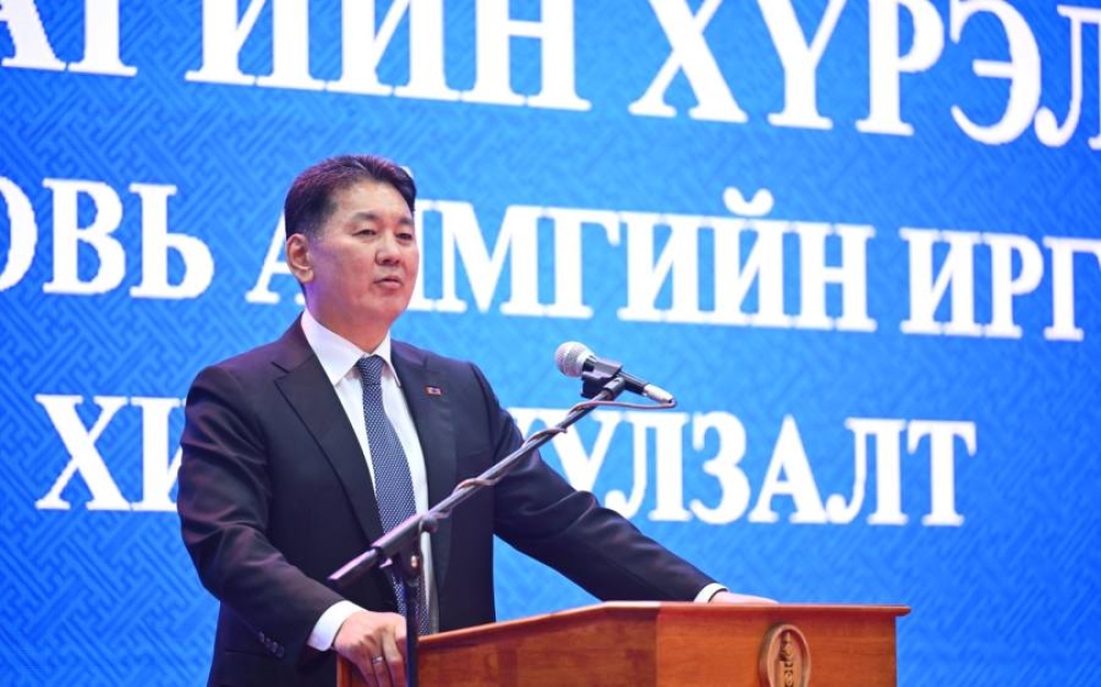 Ерөнхийлөгч У.Хүрэлсүх Дорноговь аймгийн иргэдтэй уулзав