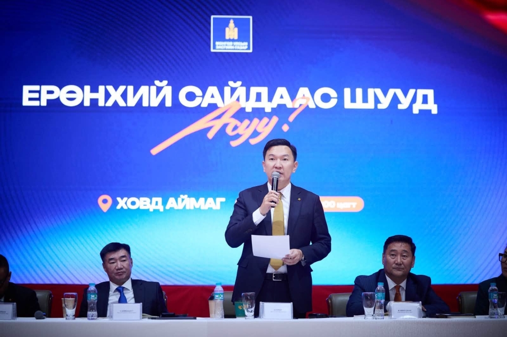 "Ерөнхий сайдаас асуу" уулзалтын үеэр иргэн, бизнес эрхлэгчдийг дэмжих 2027 оны төсвийн төсөө танилцуулав